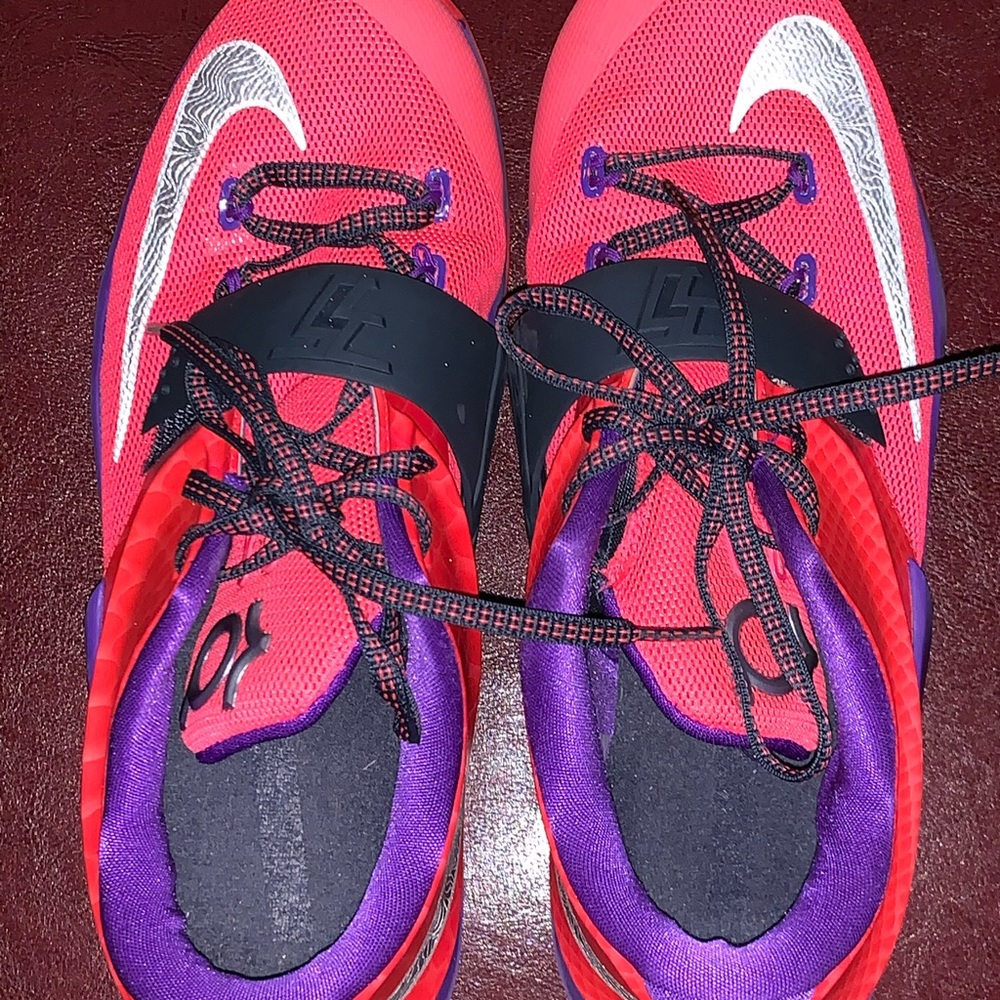 KD 7 youth 8.5 adult